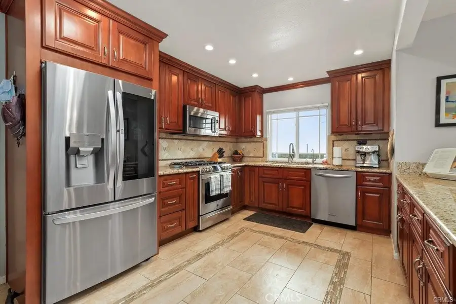 23344 Cedartown Street, Newhall, CA 91321 - Image #2