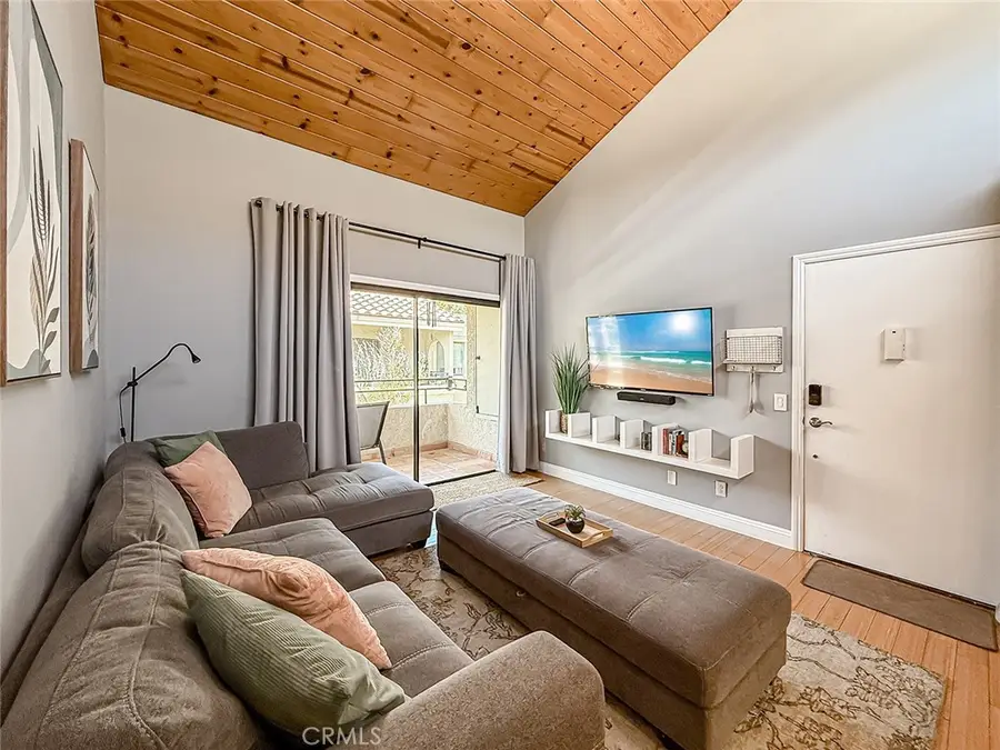 18802 Mandan Street #908, Canyon Country, CA 91351 - Image #2