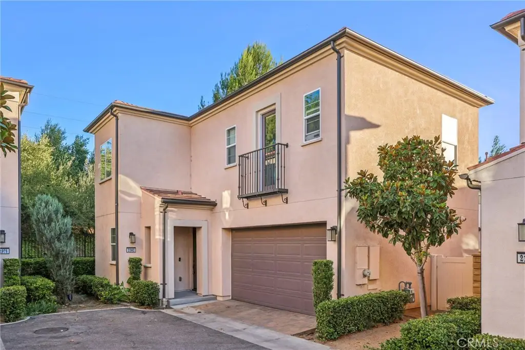 21982 Moveo Drive, Saugus, CA 91350 - Image #1