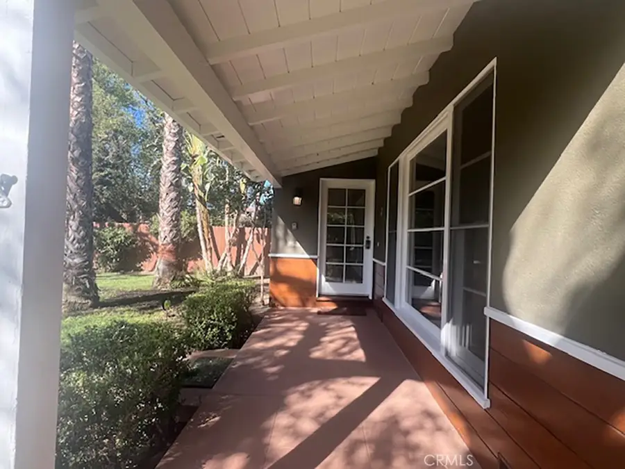 5744 Stansbury Avenue, Sherman Oaks, CA 91401 - Image #2