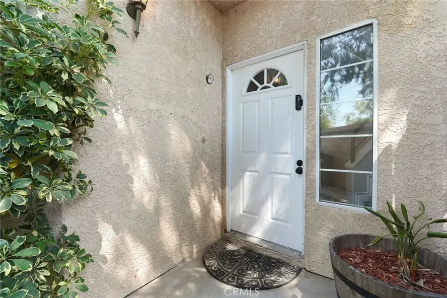 9400 1/2 Noble Avenue, North Hills, CA 91343 - Image #3