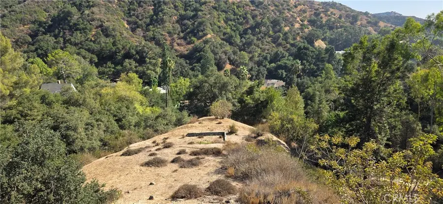 2331 Ramsay Drive, Glendale, CA 91206 - Image #2