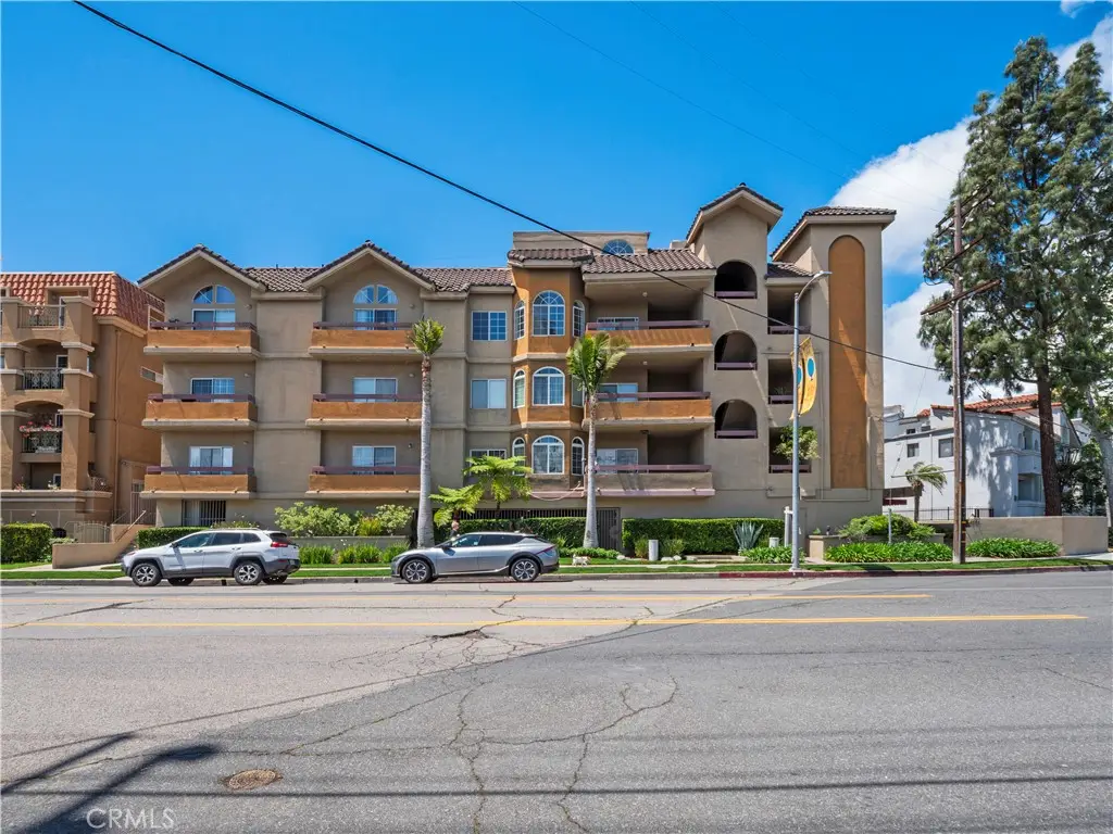 4301 Fulton Avenue #303, Sherman Oaks, CA 91423 - Image #1