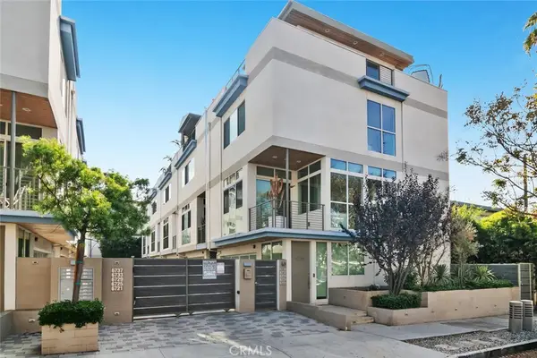 6736 W Hepburn Way, Los Angeles, CA 90038