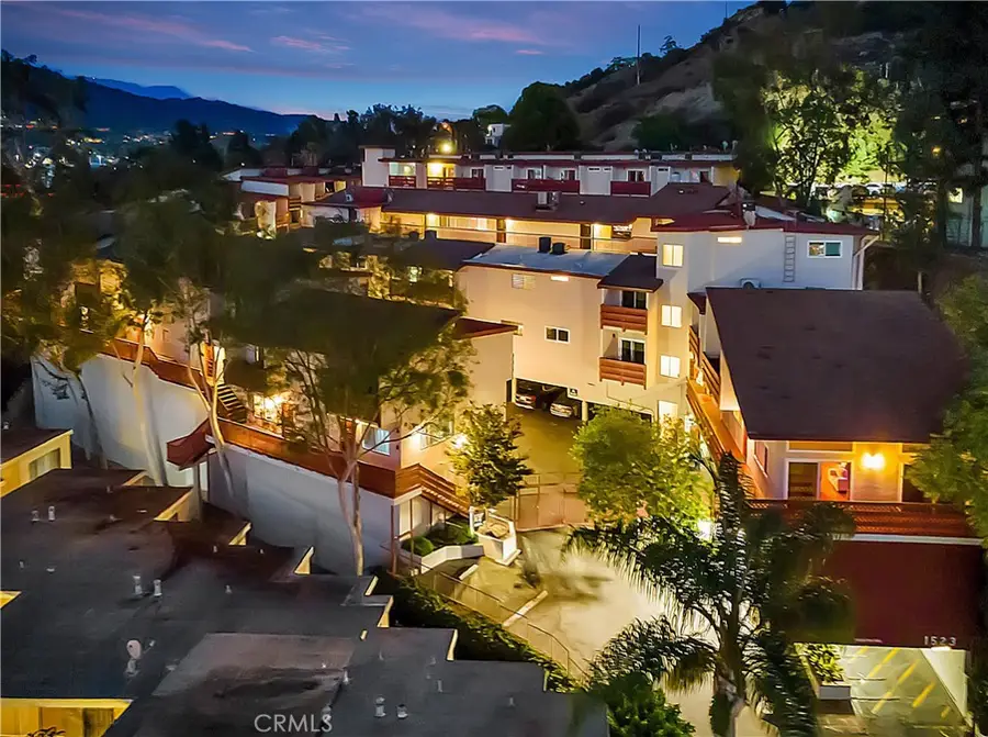 1523 E Windsor #208A, Glendale, CA 91205 - Image #2