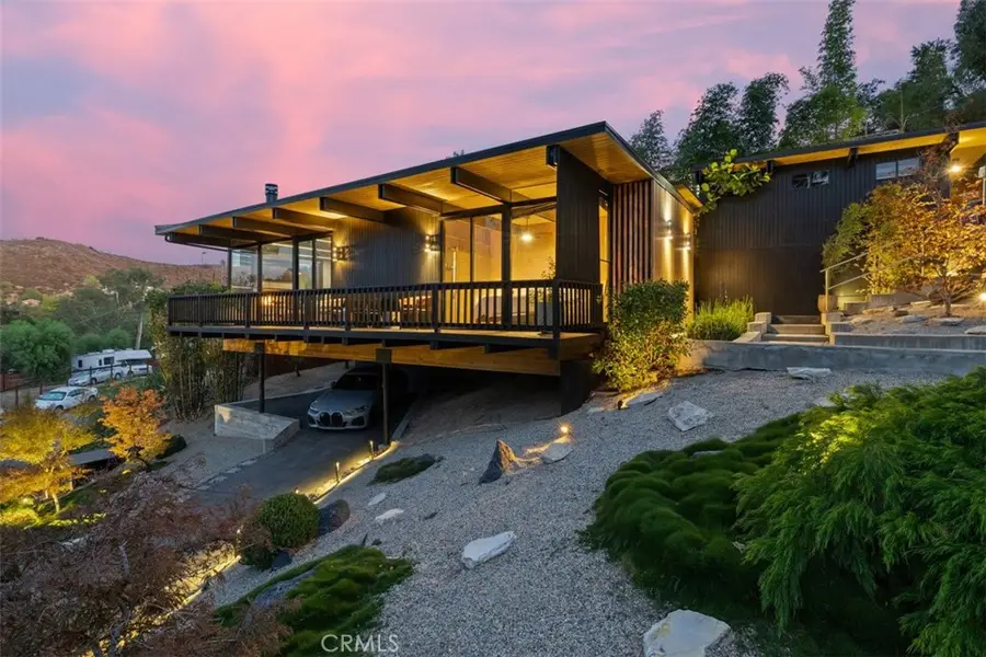 21090 Rios Street, Woodland Hills, CA 91364 - Image #2