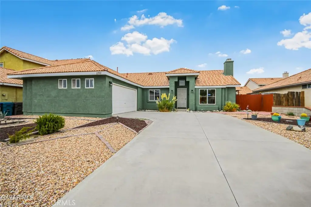 5711 Barcelona, Palmdale, CA 93552 - Image #1