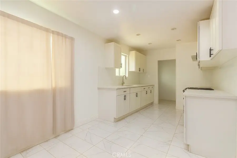 8539 N Corbin, Winnetka, CA 91306 - Image #3