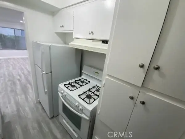 1329 S Saltair, West Los Angeles, CA 90025 - Image #3