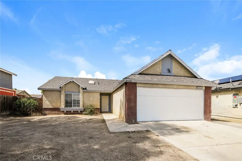 45041 17th Street E, Lancaster, CA 93535 - Image #1