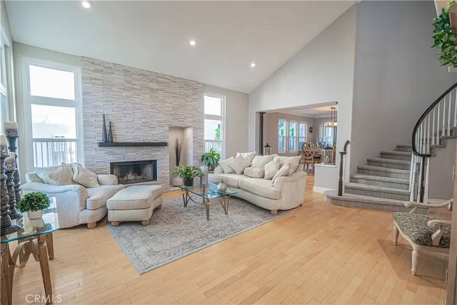 23678 White Oak Court, Santa Clarita, CA 91321 - Image #2