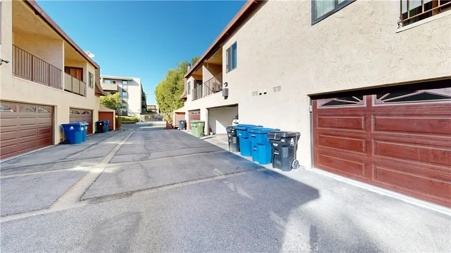 15414 Gault, Van Nuys, CA 91406 - Image #2