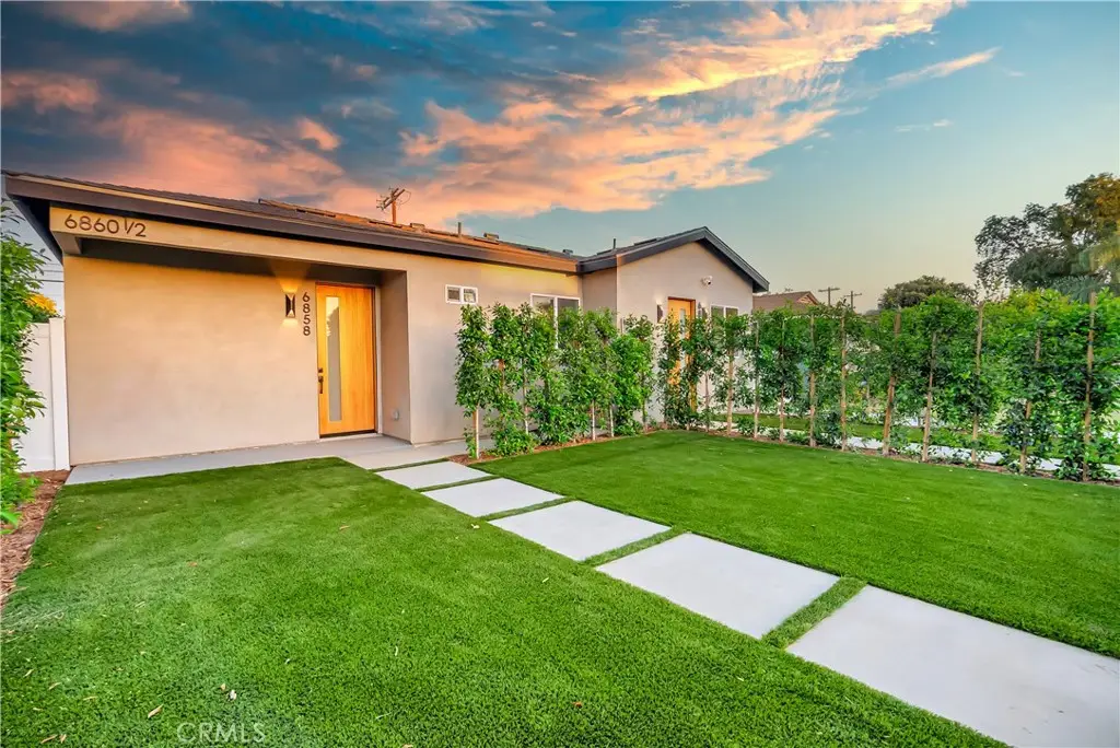 6858 Aura Avenue, Reseda, CA 91335 - #1