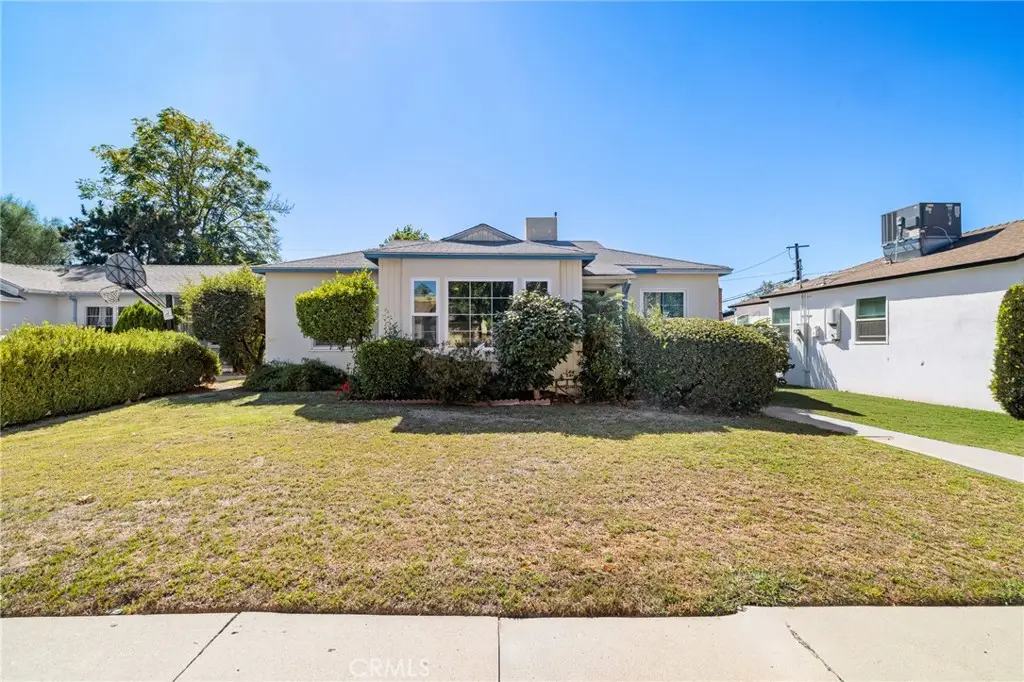 17650 Welby Way, Lake Balboa, CA 91406 - Image #1