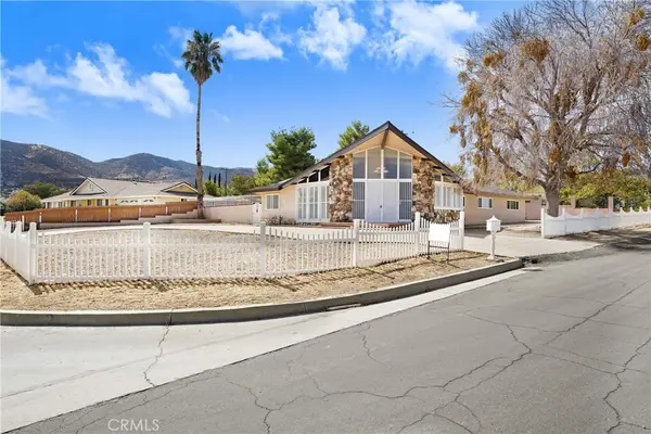 1130 W Avenue S S, Palmdale, CA 93551