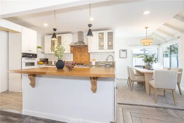 15756 Hart Street, Lake Balboa, CA 91406