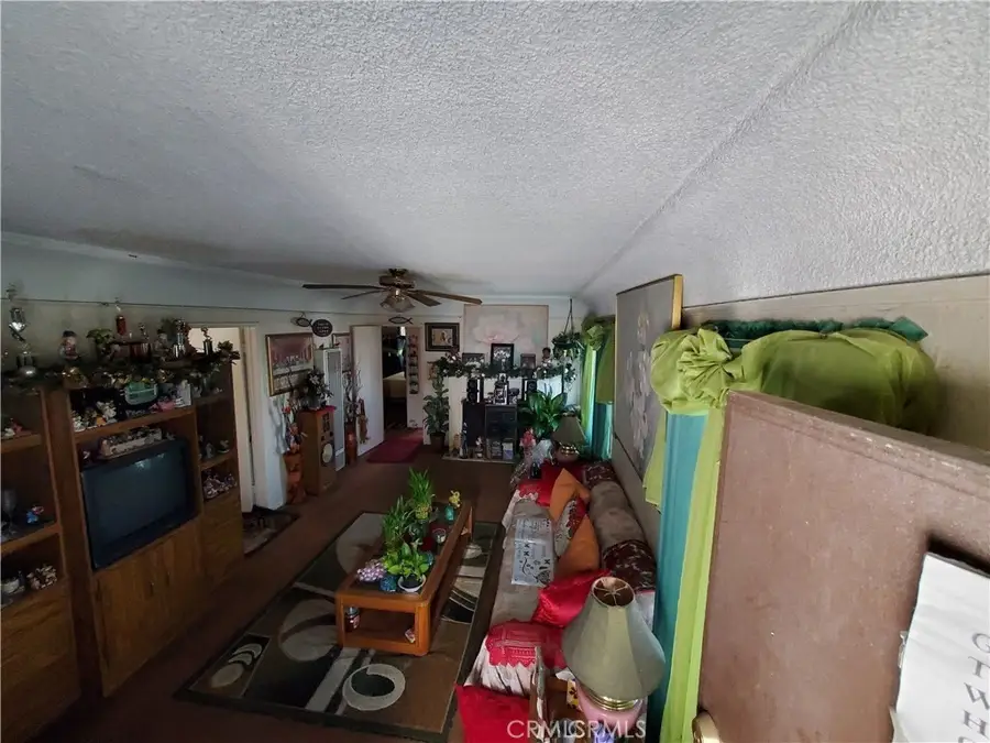 10401 S San Pedro, Los Angeles, CA 90003 - #3