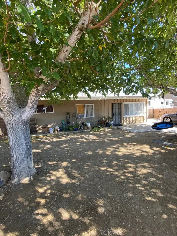 38514 Larkin, Palmdale, CA 93550
