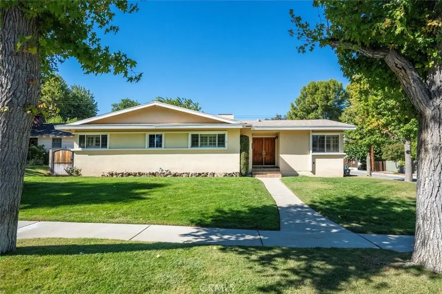 25085 Highspring, Newhall, CA 91321 - #2