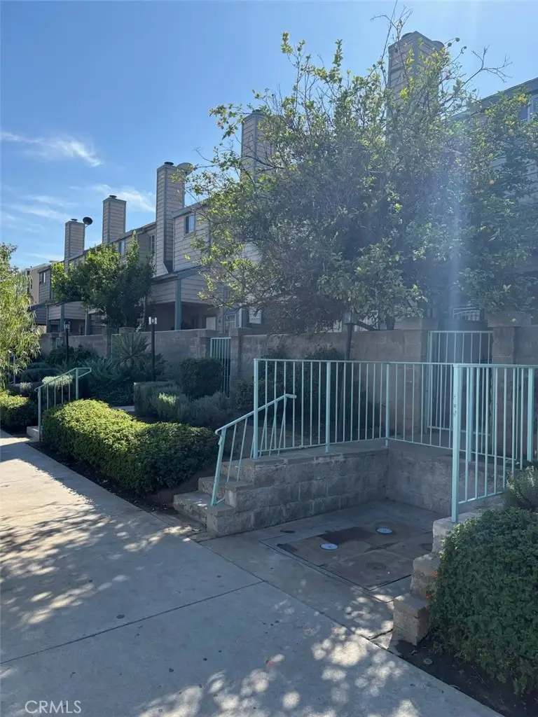 13550 Foothill Boulevard #27, Sylmar, CA 91342 - #1