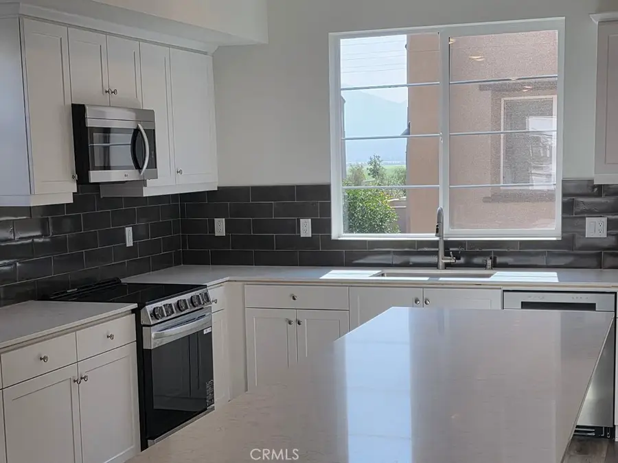 2855 Via Dolomito, Camarillo, CA 93012 - Image #3