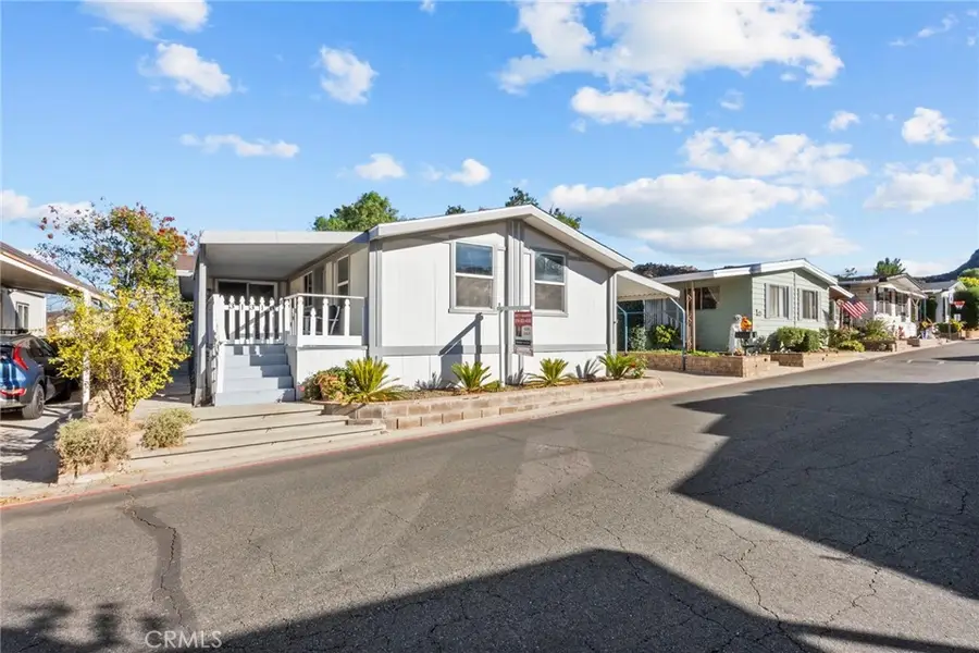 31318 Lakehills Rd #8, Castaic, CA 91384 - Image #2