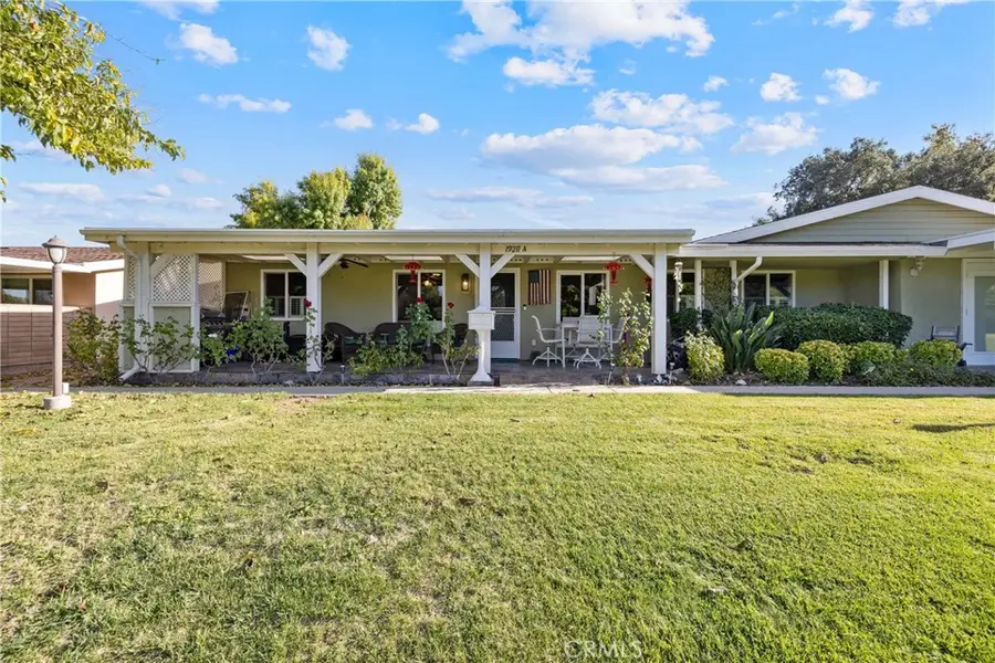 19211 Avenue Of The Oaks #A, Newhall, CA 91321 - #2