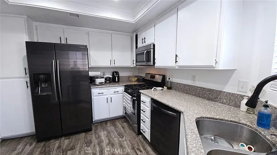 1921 Glenoaks Boulevard #196, San Fernando, CA 91340 - #3