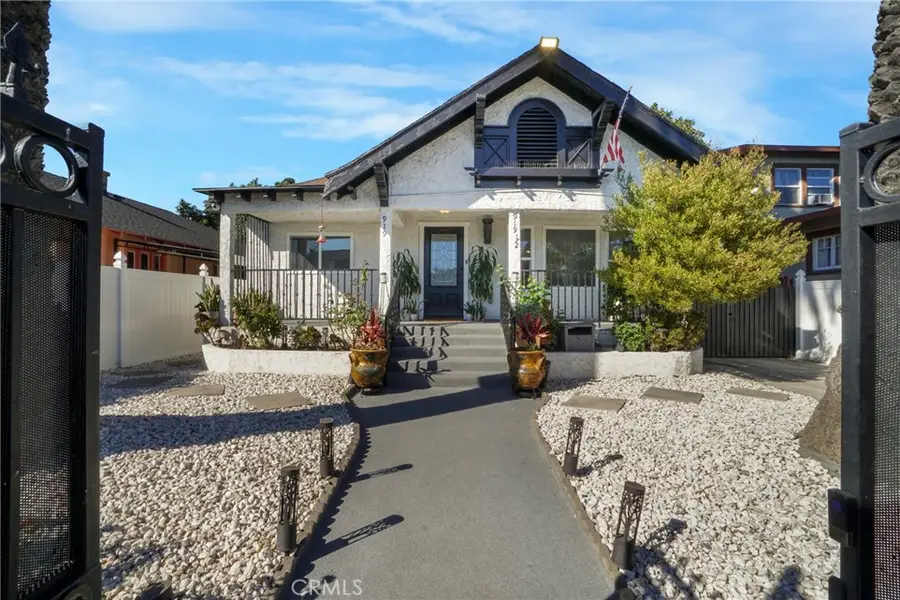 919 919 1/2 W 49th, Los Angeles, CA 90037 - Image #2