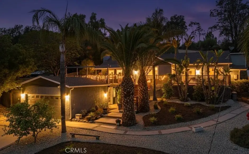 19419 Oxnard Street, Tarzana, CA 91356 - Image #1