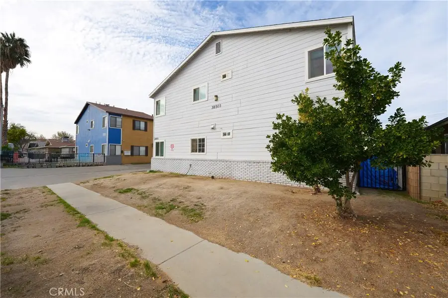 38503 Larkin Avenue, Palmdale, CA 93550 - Image #3