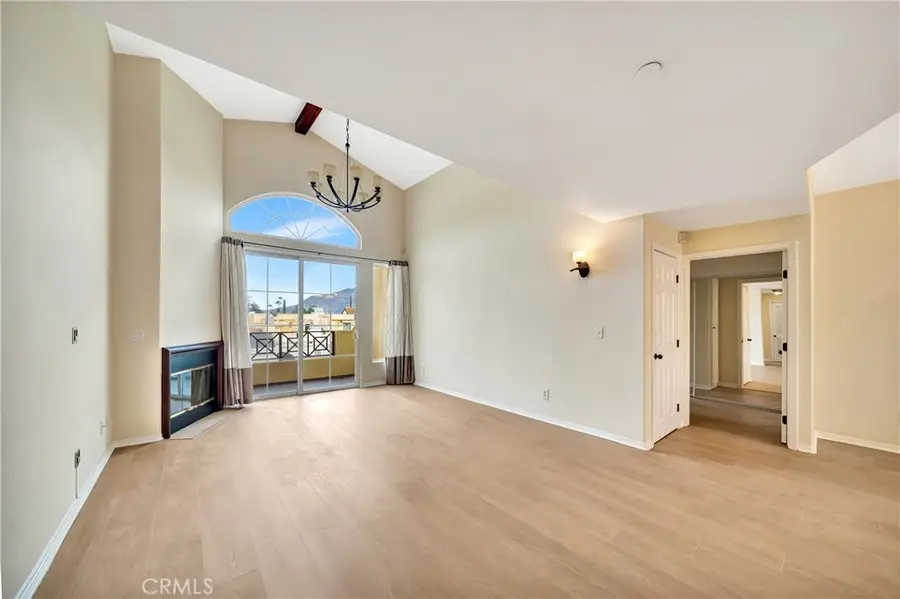 4400 Cartwright Avenue #303, Toluca Lake, CA 91602 - Image #2