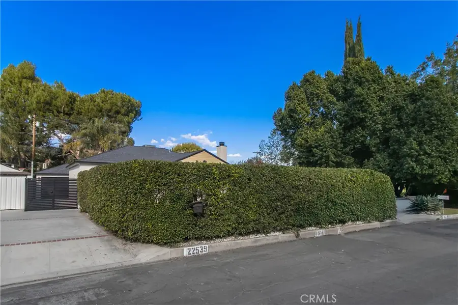 22539 Dolorosa Street, Woodland Hills, CA 91367 - #3