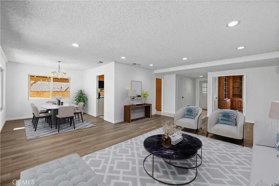 26562 Cardwick Court, Newhall, CA 91321 - Image #3