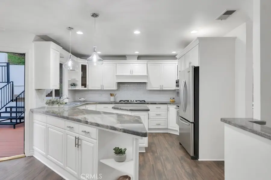 4384 Saltillo, Woodland Hills, CA 91364 - #3