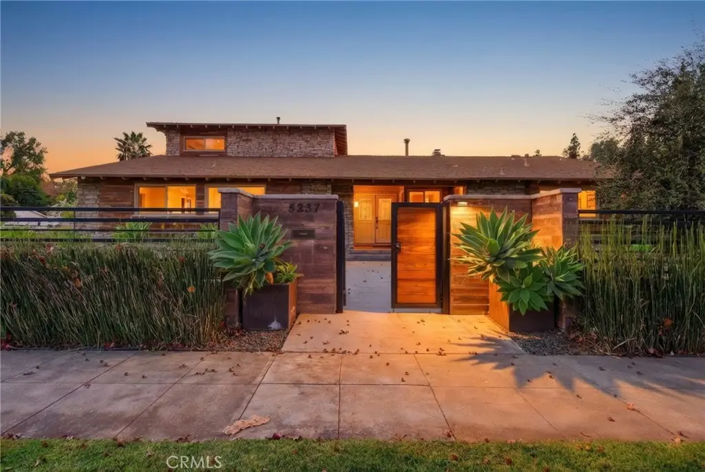 5237 Topanga Canyon, Woodland Hills, CA 91364 - #1