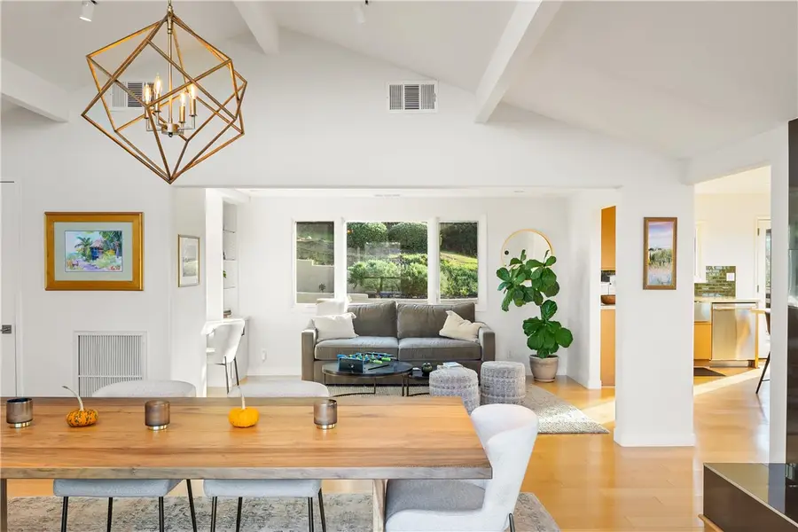 23722 Summit, Calabasas, CA 91302 - Image #2