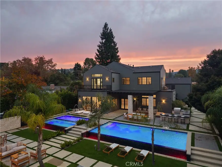 20511 Wells Drive, Woodland Hills, CA 91364 - Image #3