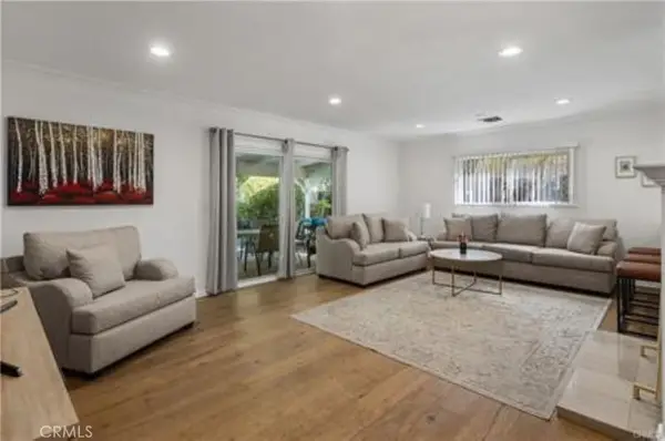 22335 Kittridge Street, Woodland Hills, CA 91303