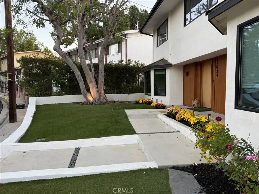 23534 Aetna St, Woodland Hills, CA 91367 - Image #3