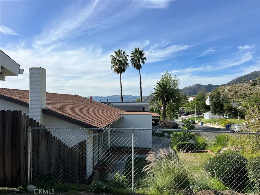 13450 Lochrin Lane, Sylmar, CA 91342 - Image #2