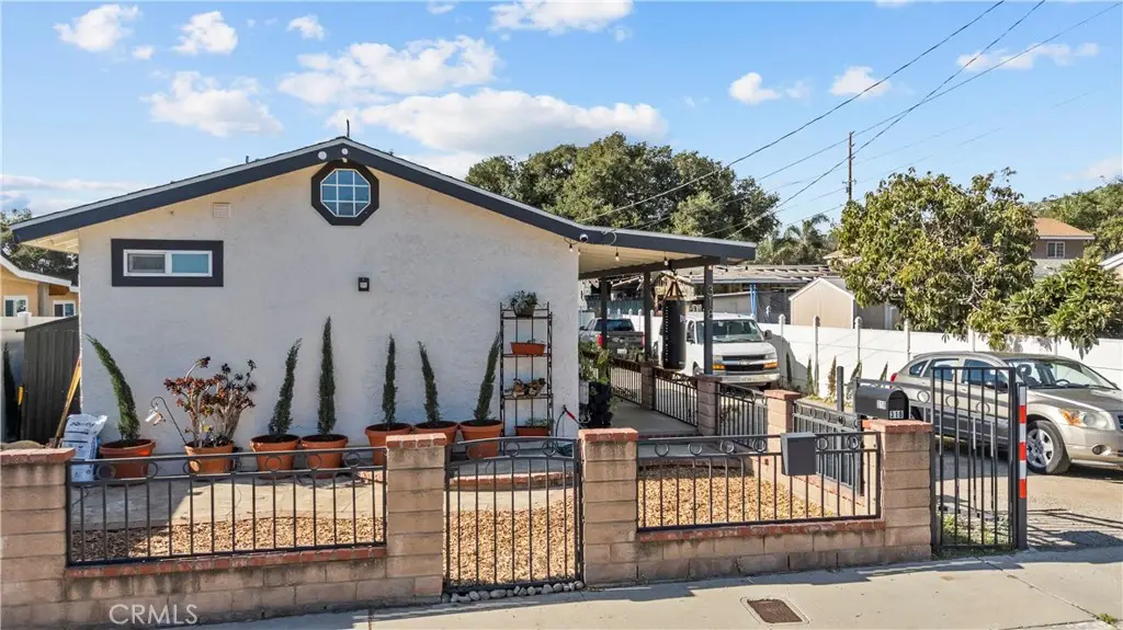 318 Sycamore Street, Santa Paula, CA 93060 - Image #1