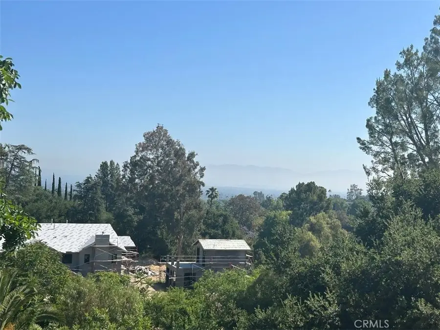 5075 Hood Drive, Woodland Hills, CA 91364 - Image #3