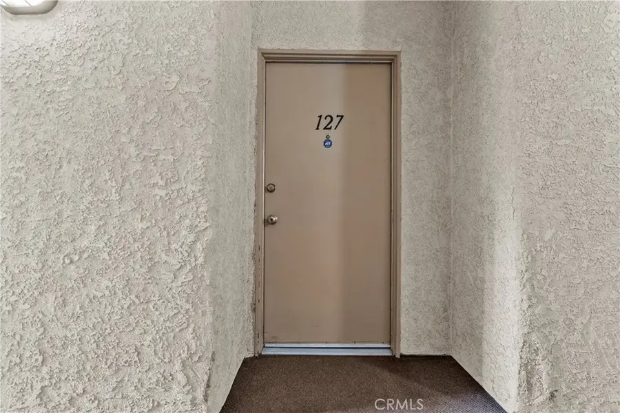 5325 Newcastle, Encino, CA 91316 - Image #3