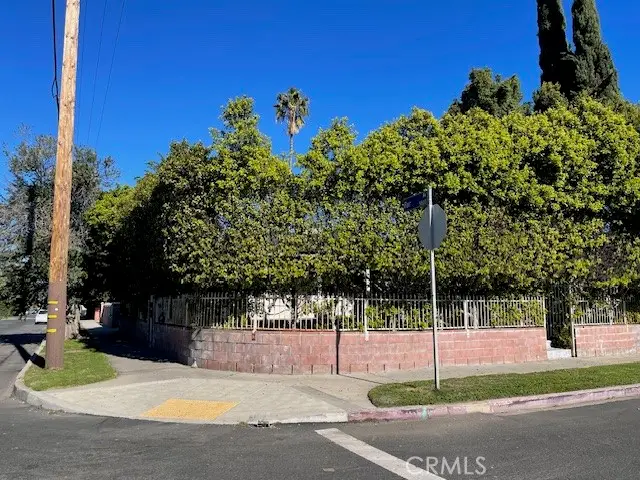 11143 Emelita, North Hollywood, CA 91601 - Image #2