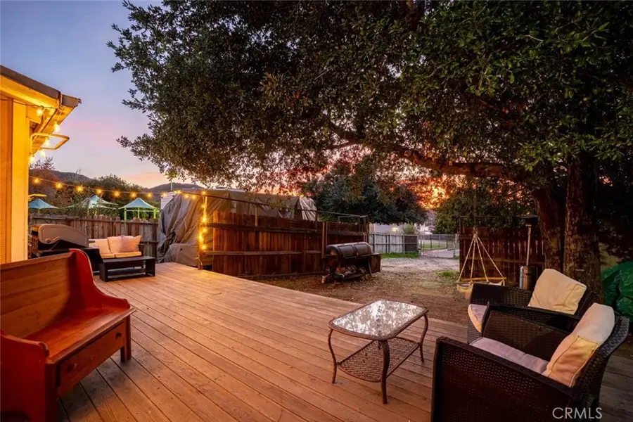 10434 Irma Avenue, Tujunga, CA 91042 - Image #2