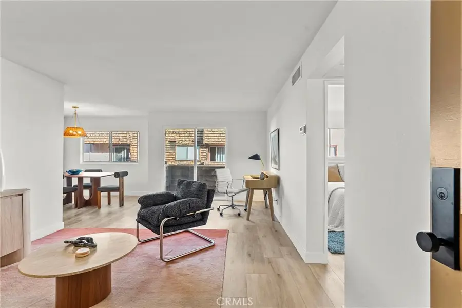 5400 Newcastle #12, Encino, CA 91316 - Image #2