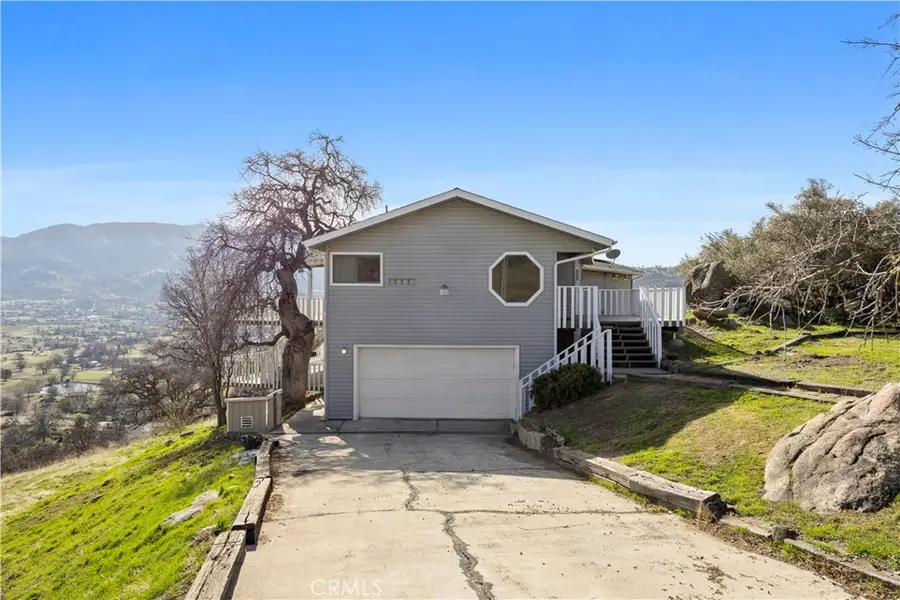 29300 Elkhorn Place, Tehachapi, CA 93561 - Image #2
