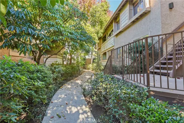 10237 De Soto, Chatsworth, CA 91311