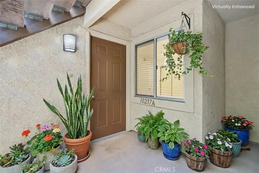 10237 De Soto, Chatsworth, CA 91311 - Image #2